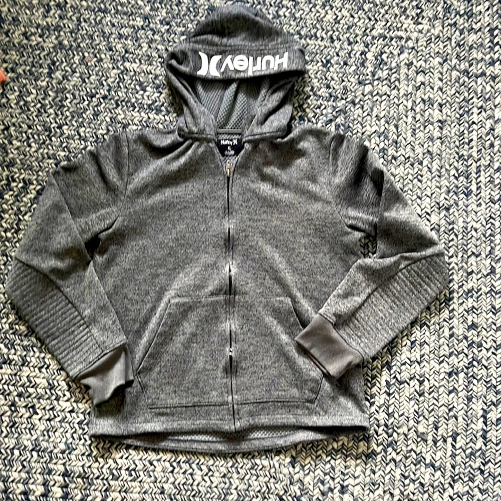 Hurley Hoodie. Thermal hood. Boys XL. Front pocket. Like new. NIKE THERMAFIT